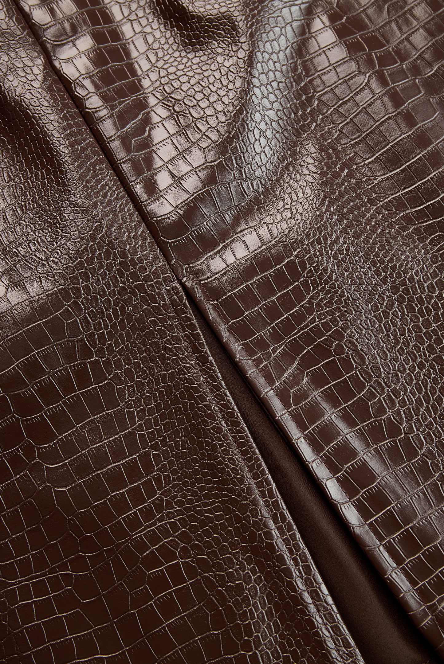 Luxury Fashion Crocodile Pattern Mocha Brown Faux Leather Skirt 
