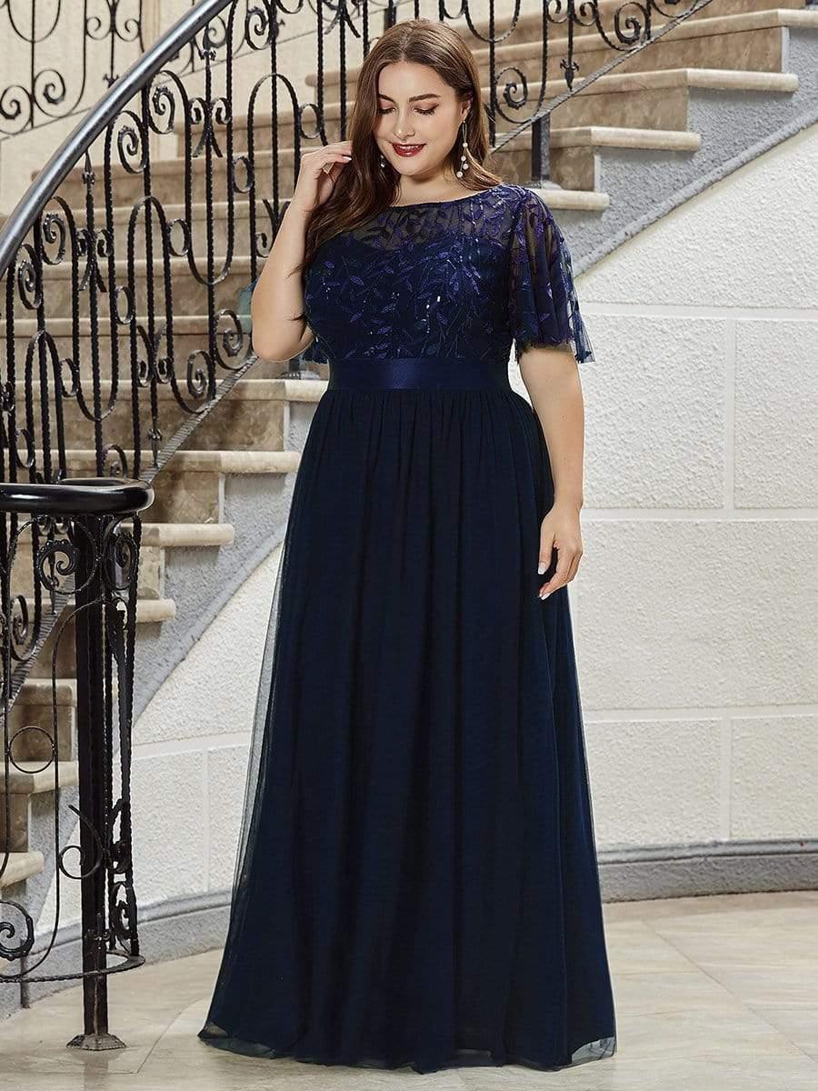Robe longue de cérémonie à manches courtes avec broderie