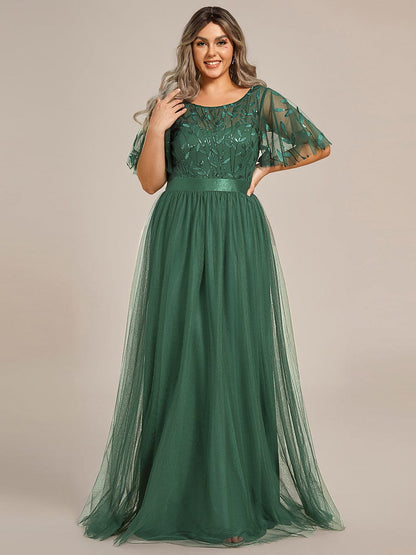 Robe longue de cérémonie à manches courtes avec broderie